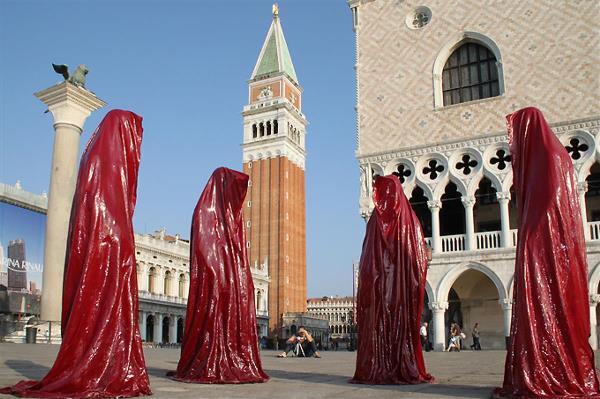 Contemporary Light Art Design Statue Sculpture Venice Biennale Show Kili Manfred Kielnhofer Sculptor