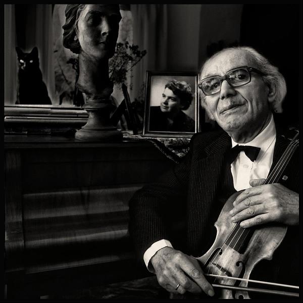 The Violinist - By Augusto De Luca.