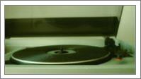 Vintage Record Player - No-Wrap